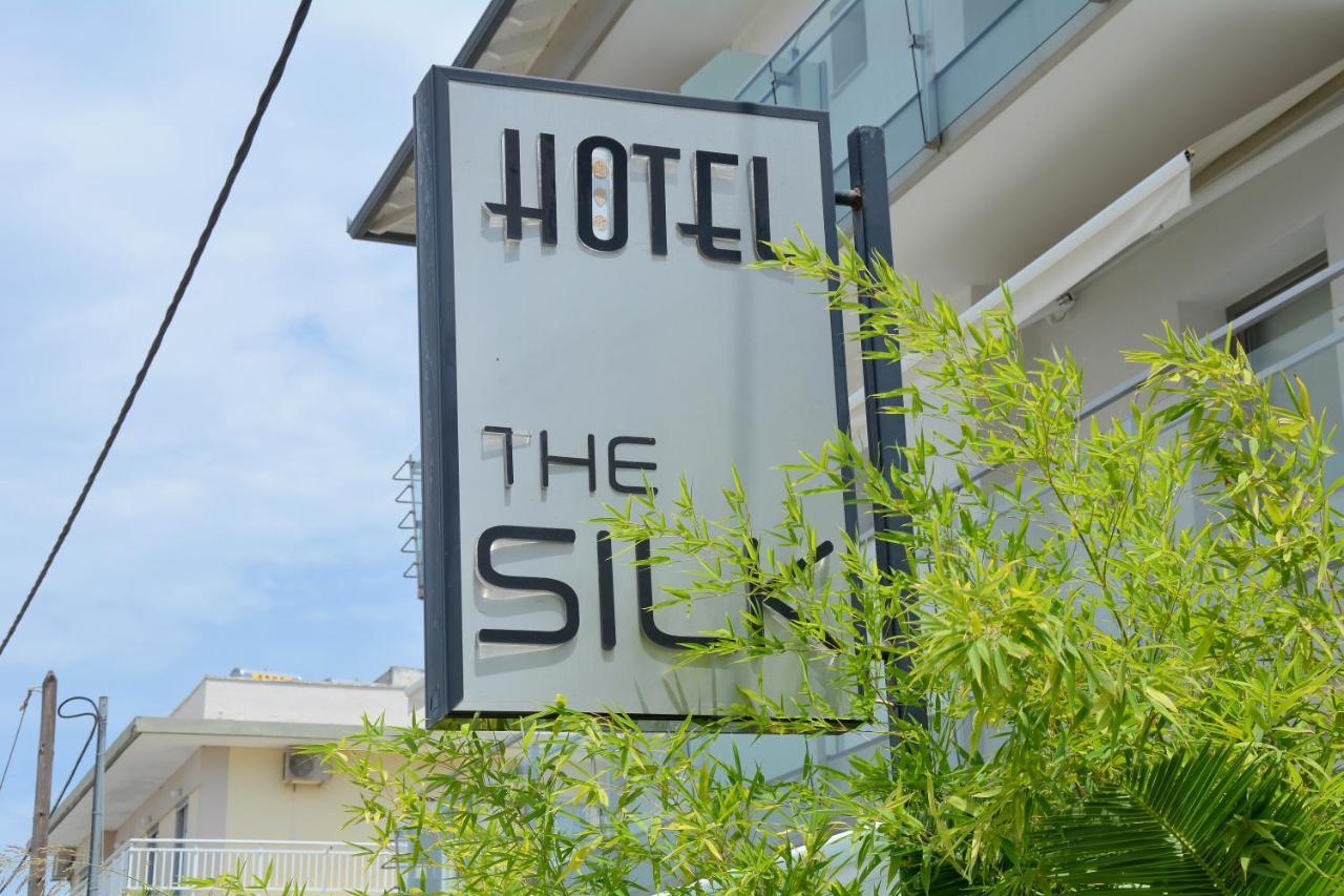 The Silk Hotel Paralía Exterior foto